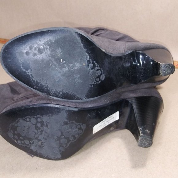 Gray Suede Long Heeled Boots Size 6.5 - Picture 4 of 5